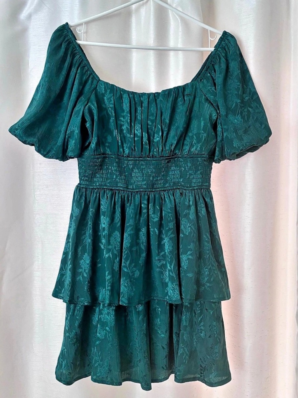 TRIXXI Los Angeles Floral Mini Dress in Emerald Green Size Small Like New
